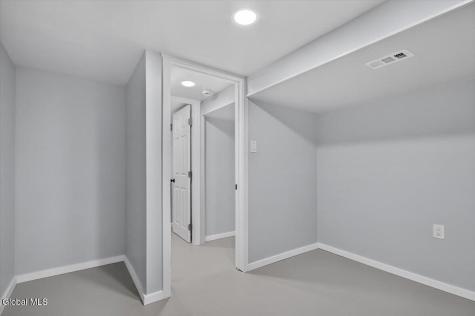 5 Breski Lane Halfmoon NY 12065