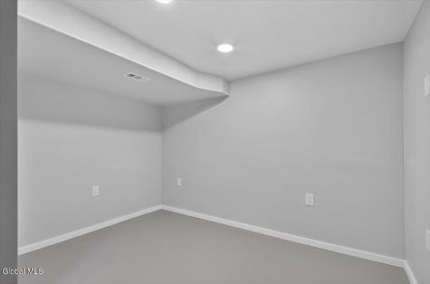 5 Breski Lane Halfmoon NY 12065