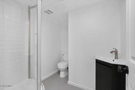 5 Breski Lane Halfmoon NY 12065