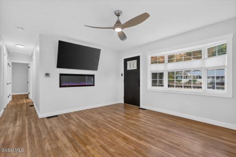 5 Breski Lane Halfmoon NY 12065