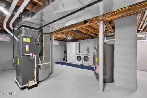 5 Breski Lane Halfmoon NY 12065