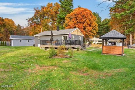 5 Breski Lane Halfmoon NY 12065