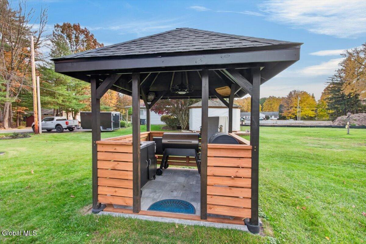 5 Breski Lane Halfmoon NY 12065