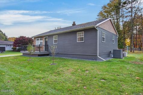 5 Breski Lane Halfmoon NY 12065