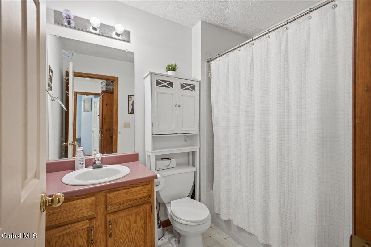 72 Kettles Way Queensbury NY 12804