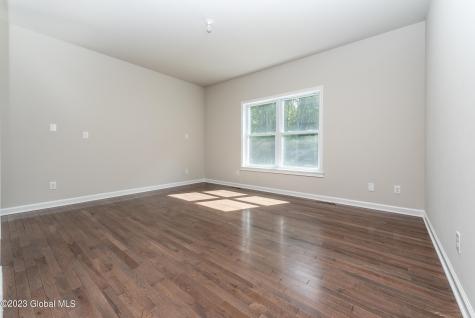 8 Flintlock Way Mechanicville NY 12118