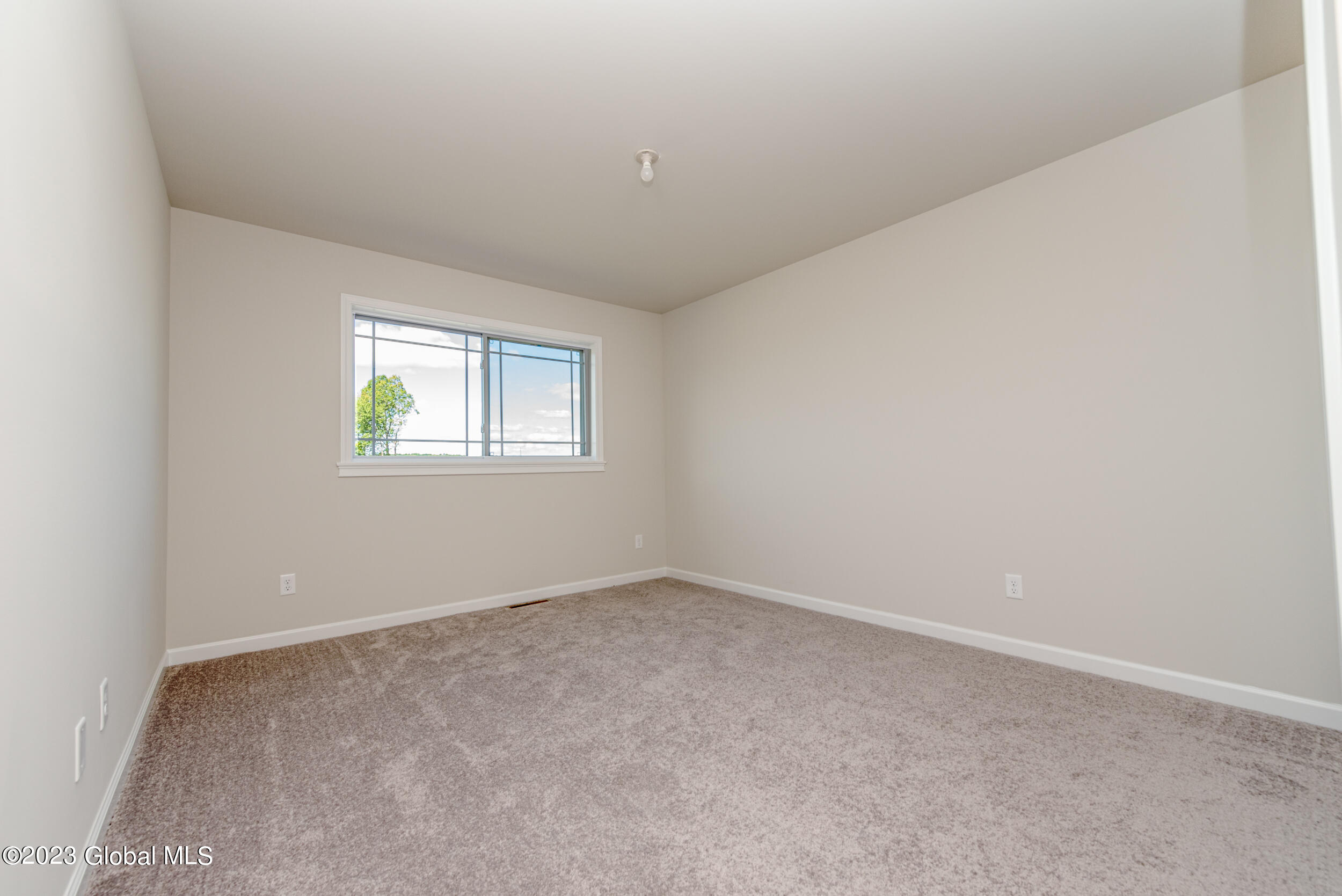 8 Flintlock Way Mechanicville NY 12118