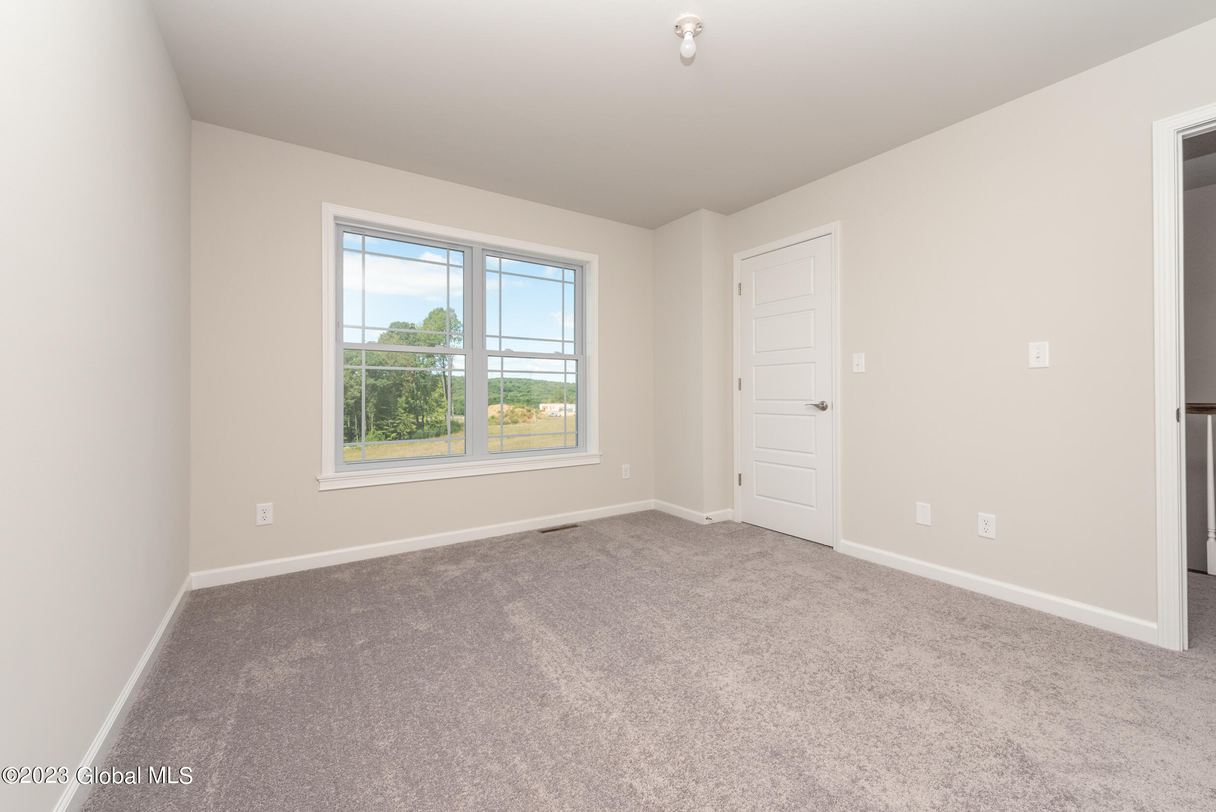 8 Flintlock Way Mechanicville NY 12118