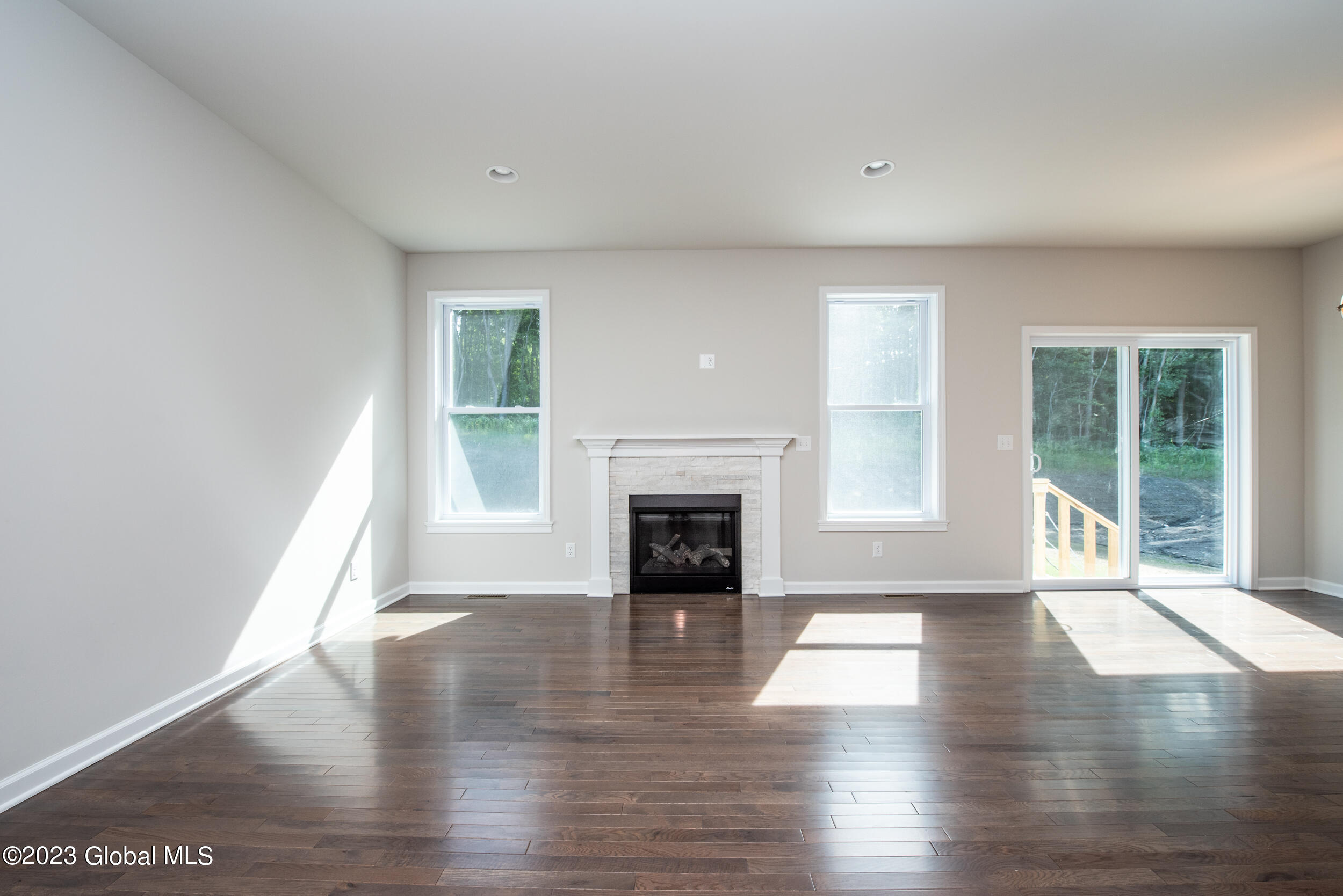 8 Flintlock Way Mechanicville NY 12118