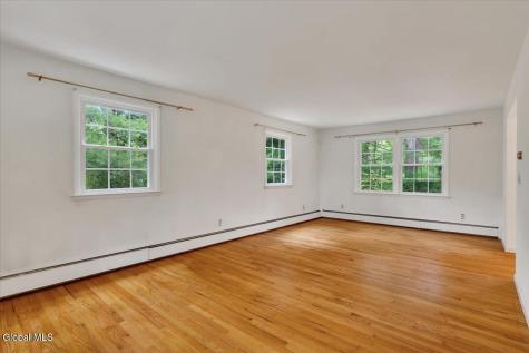 9 Chestnut Lane Clifton Park NY 12065