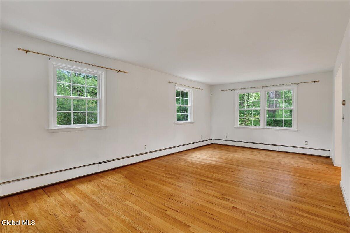 9 Chestnut Lane Clifton Park NY 12065