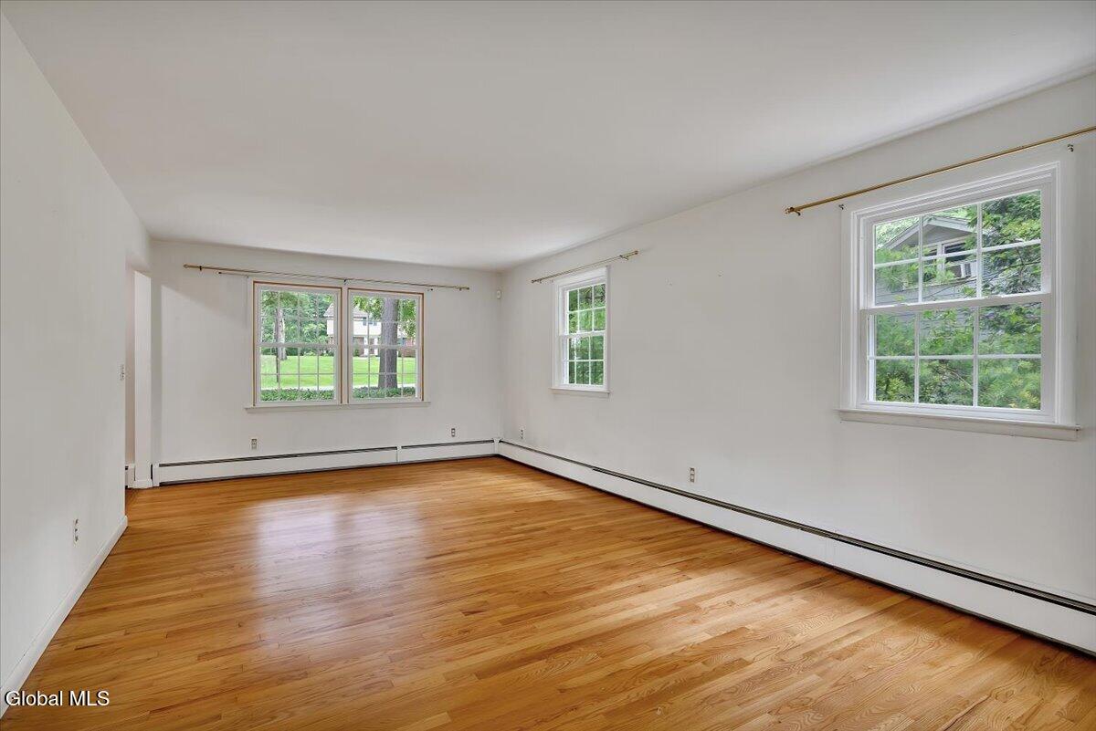 9 Chestnut Lane Clifton Park NY 12065