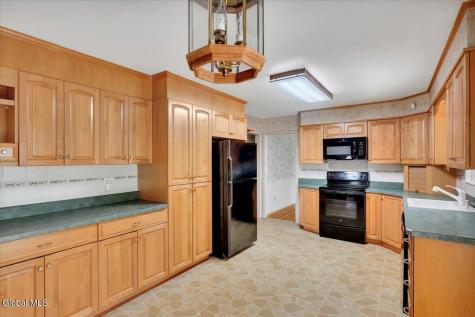 9 Chestnut Lane Clifton Park NY 12065