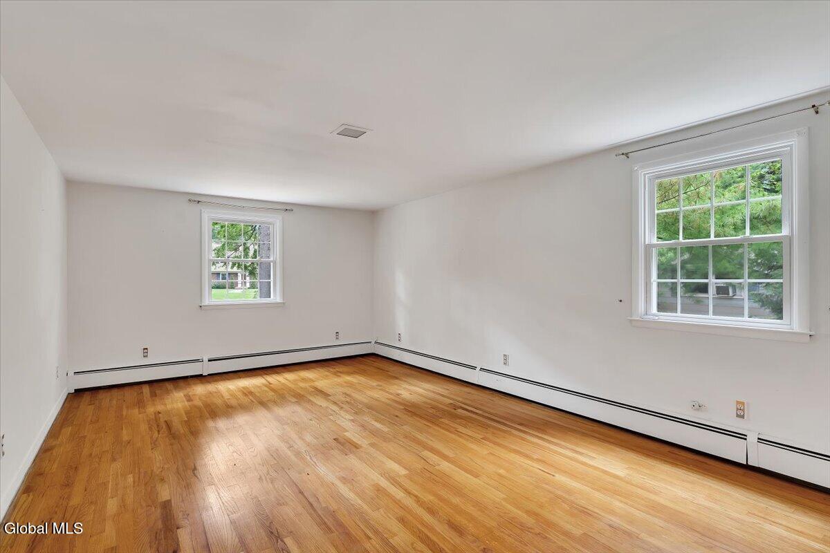 9 Chestnut Lane Clifton Park NY 12065