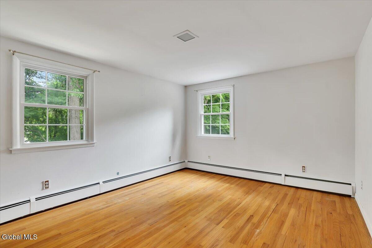 9 Chestnut Lane Clifton Park NY 12065