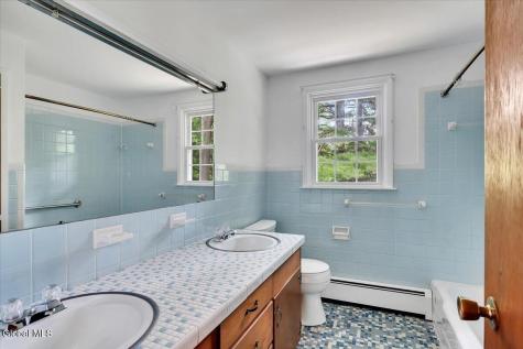 9 Chestnut Lane Clifton Park NY 12065