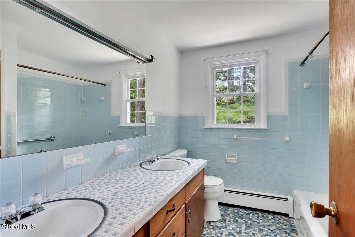 9 Chestnut Lane Clifton Park NY 12065