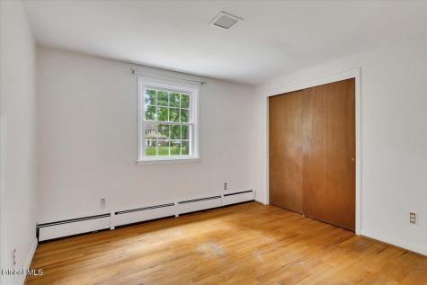 9 Chestnut Lane Clifton Park NY 12065