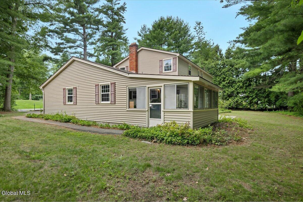9 Chestnut Lane Clifton Park NY 12065