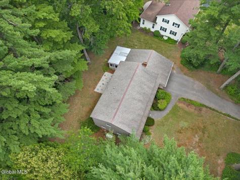 9 Chestnut Lane Clifton Park NY 12065