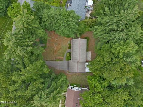 9 Chestnut Lane Clifton Park NY 12065