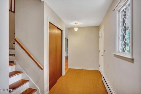 9 Chestnut Lane Clifton Park NY 12065