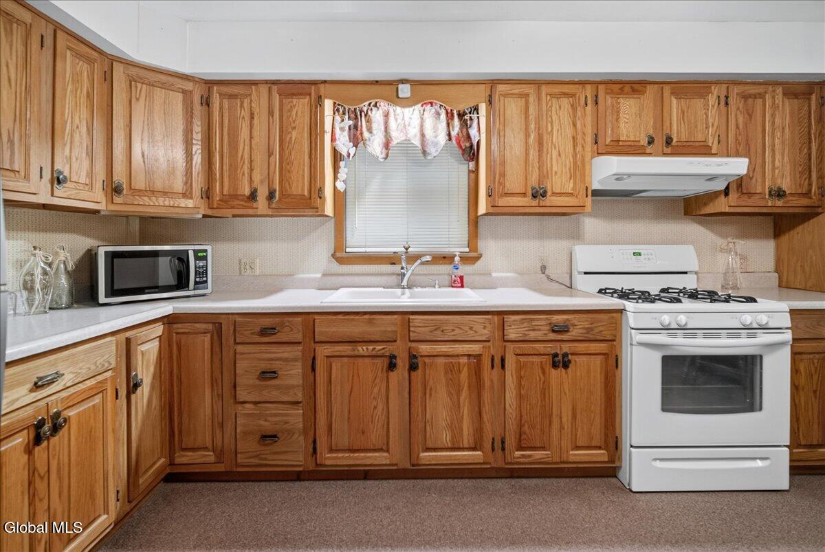 16 Fenway Circle Lake Luzerne NY 12846
