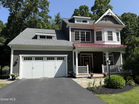 61 Yachtsman Way Malta NY 12020