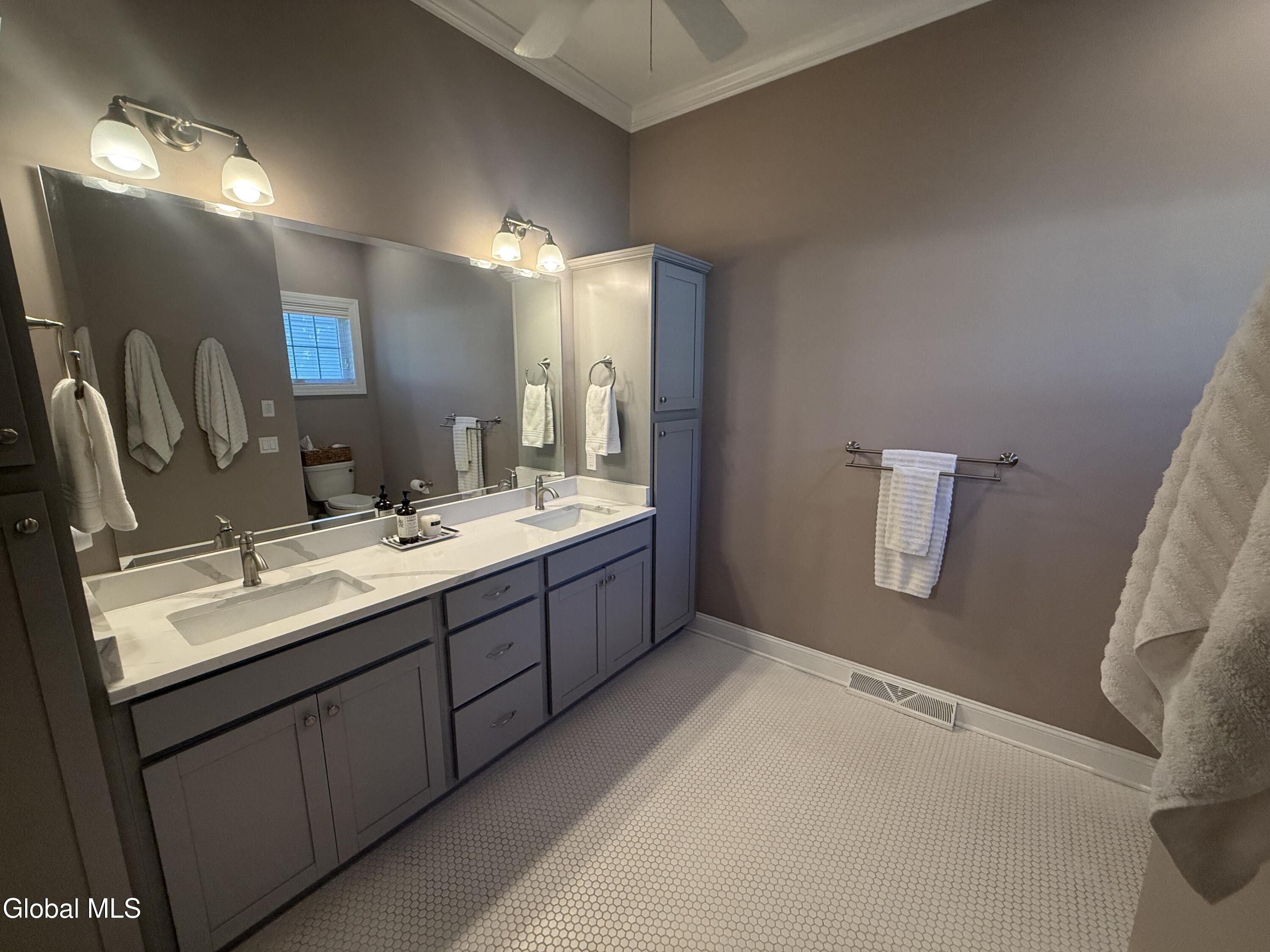 61 Yachtsman Way Malta NY 12020