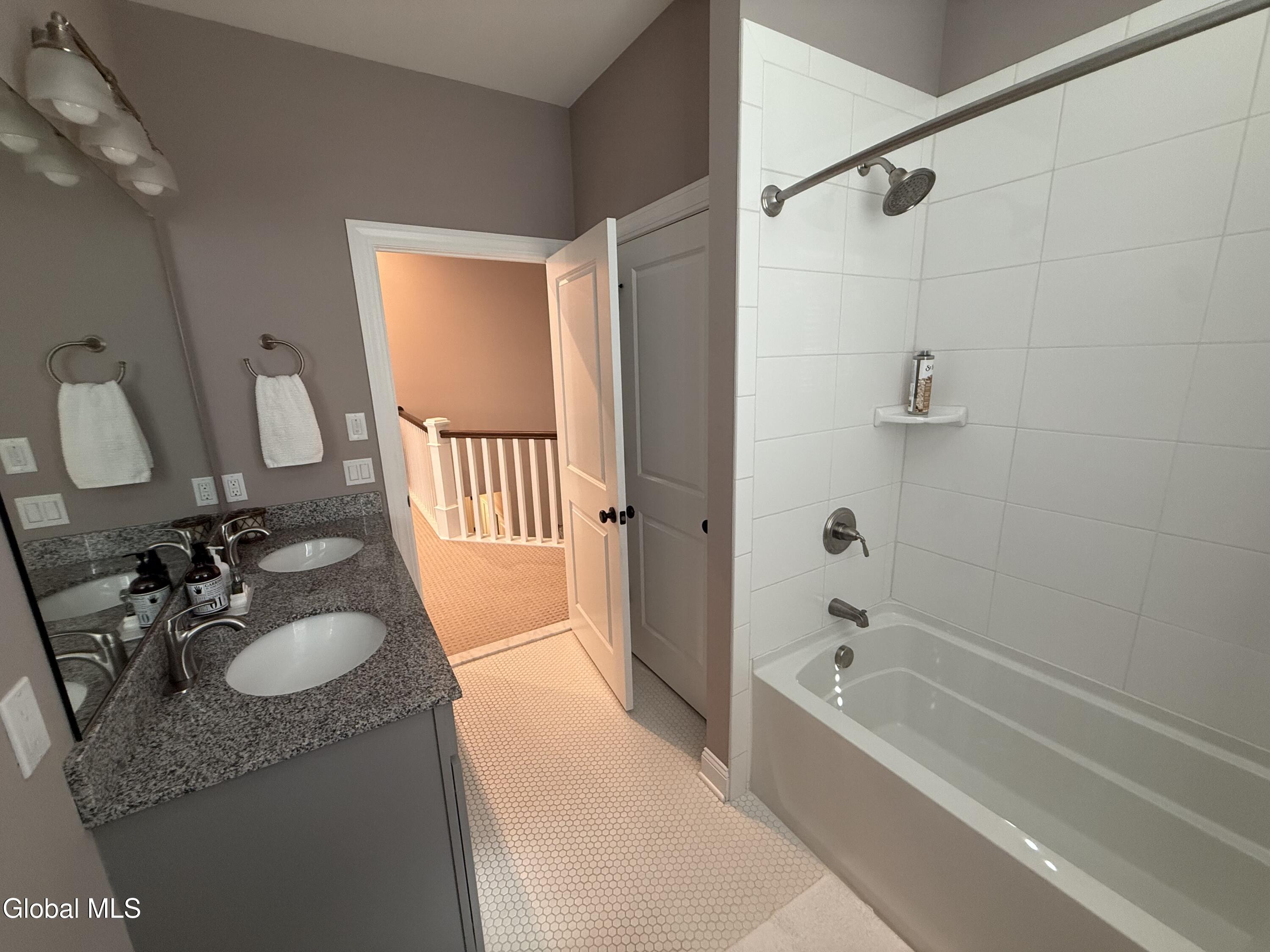 61 Yachtsman Way Malta NY 12020