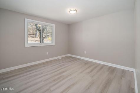 90 Clamsteam Road Halfmoon NY 12065