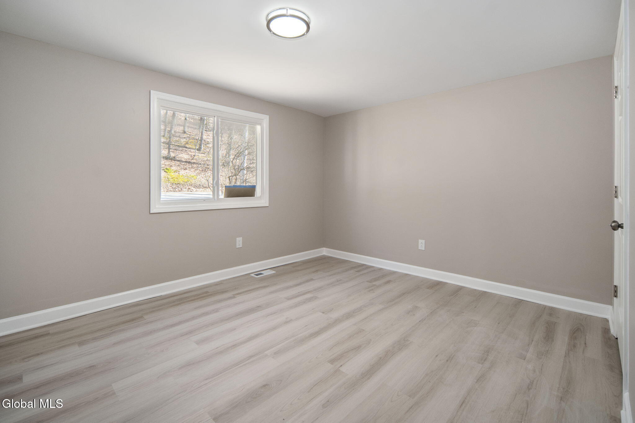 90 Clamsteam Road Halfmoon NY 12065
