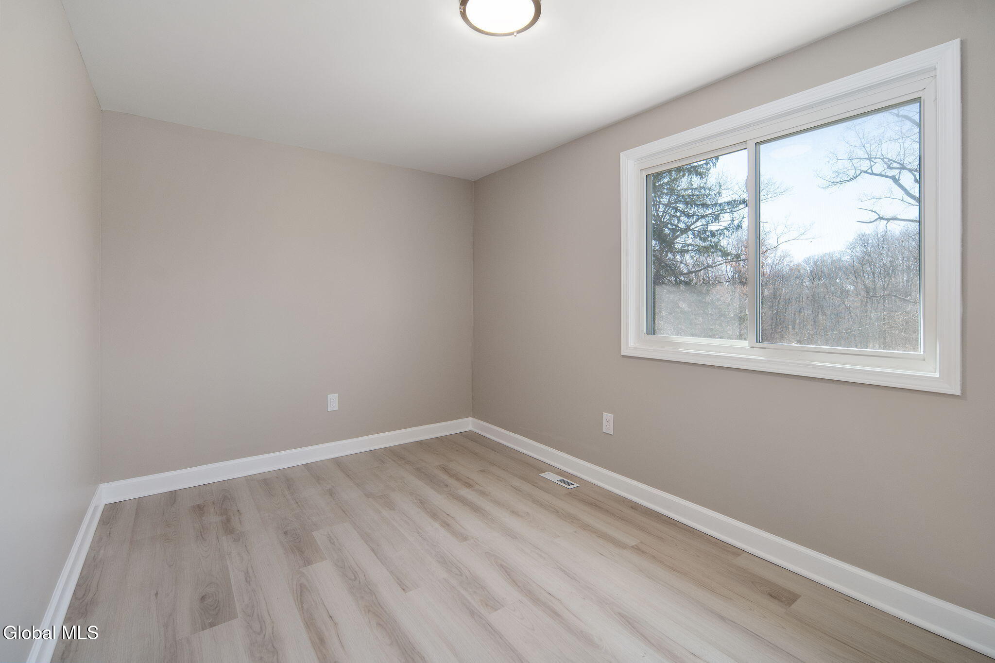 90 Clamsteam Road Halfmoon NY 12065