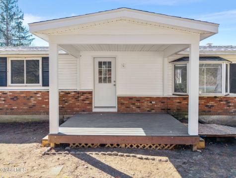 90 Clamsteam Road Halfmoon NY 12065