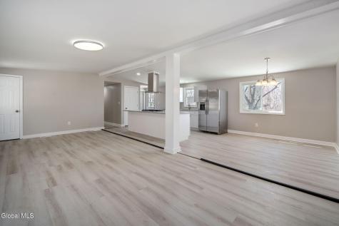 90 Clamsteam Road Halfmoon NY 12065