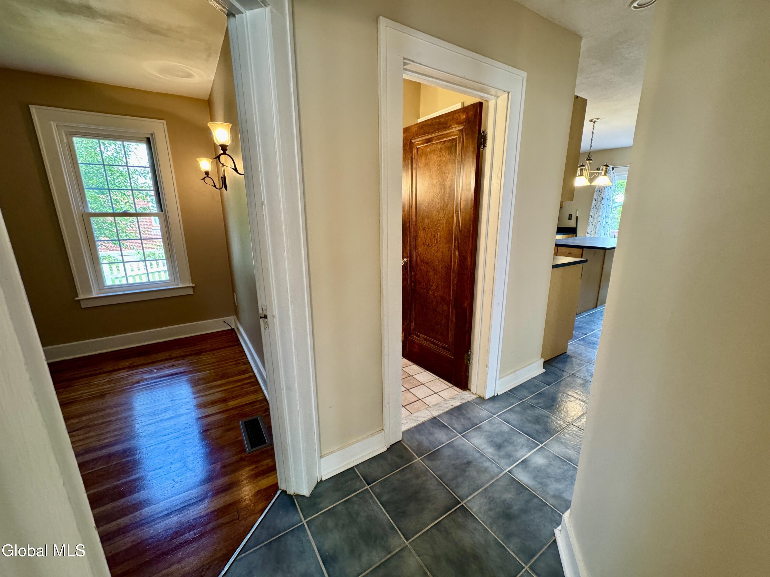 1266 Keyes Avenue Schenectady NY 12309