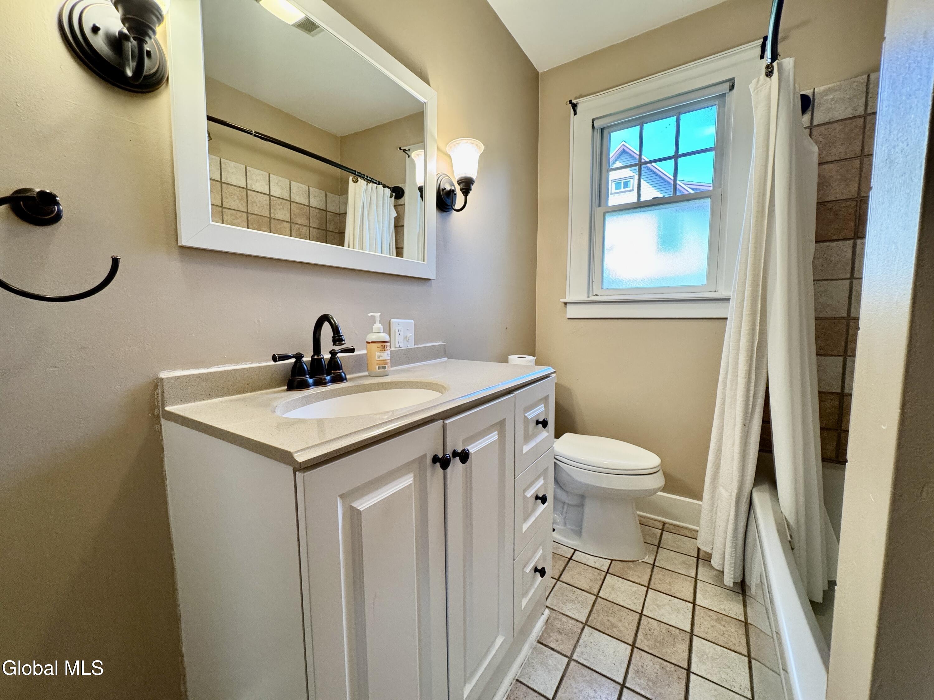 1266 Keyes Avenue Schenectady NY 12309