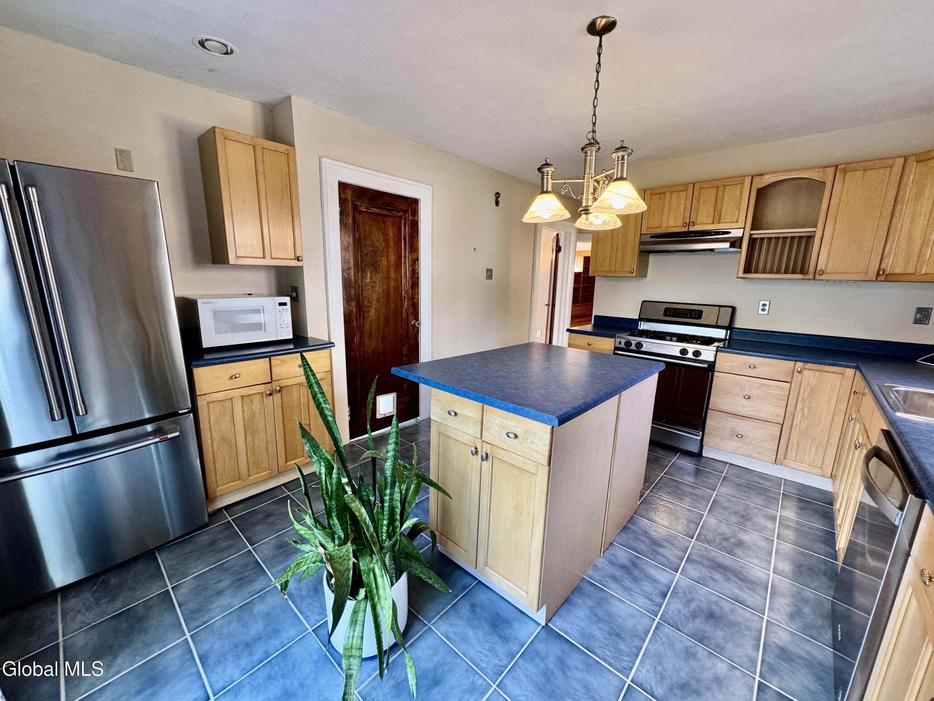 1266 Keyes Avenue Schenectady NY 12309