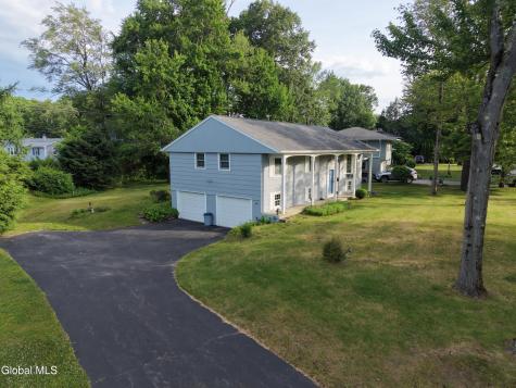 19 Shetland Drive Delmar NY 12054
