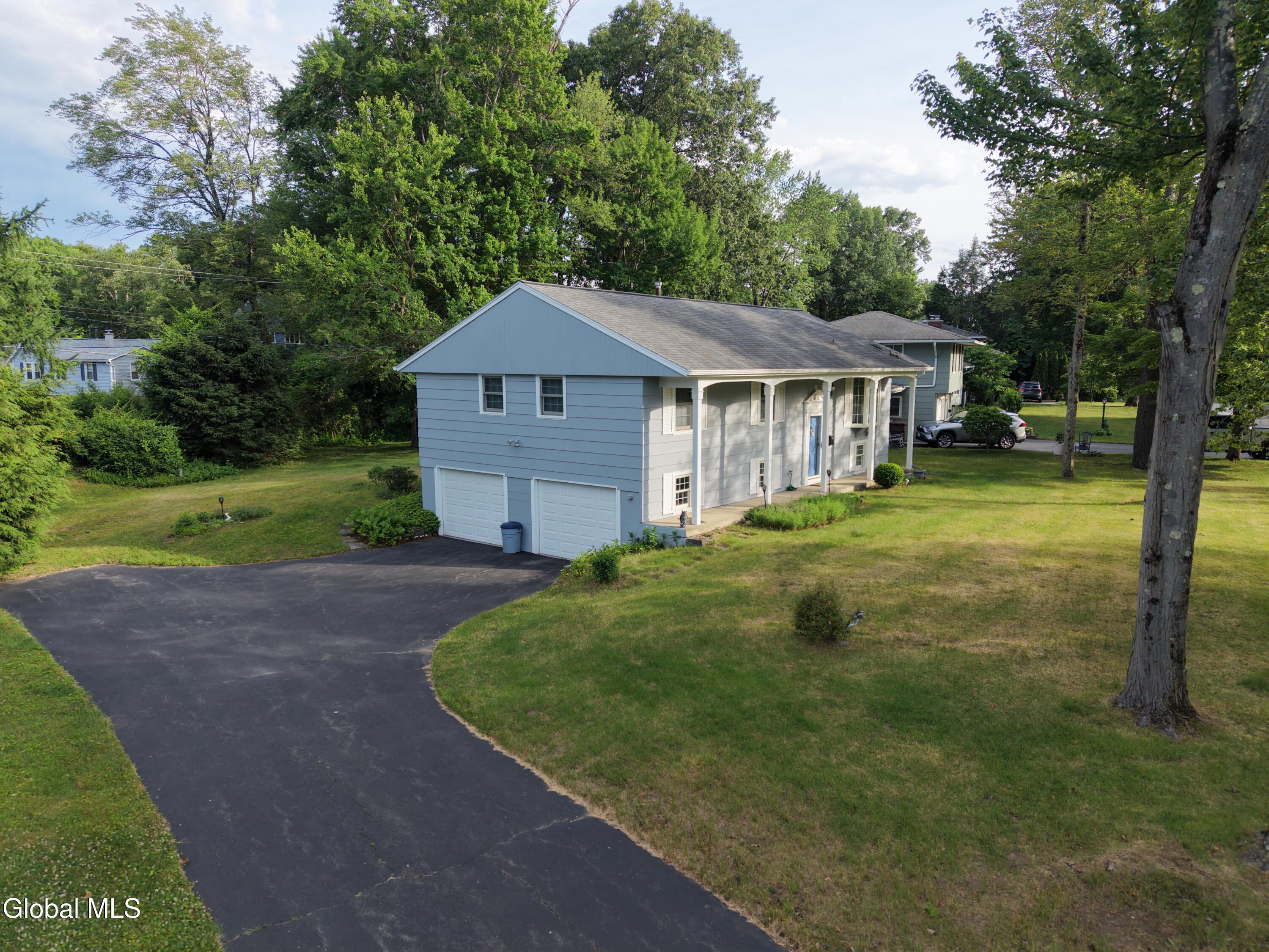 19 Shetland Drive Delmar NY 12054