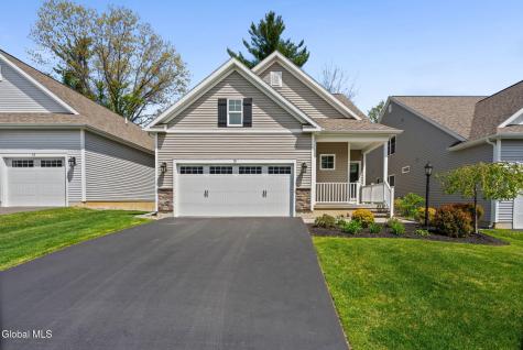 15 Bradley Circle Halfmoon NY 12065