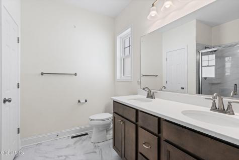 15 Bradley Circle Halfmoon NY 12065