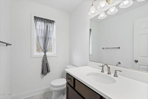 15 Bradley Circle Halfmoon NY 12065