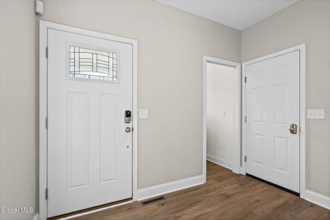 15 Bradley Circle Halfmoon NY 12065