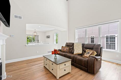 15 Bradley Circle Halfmoon NY 12065