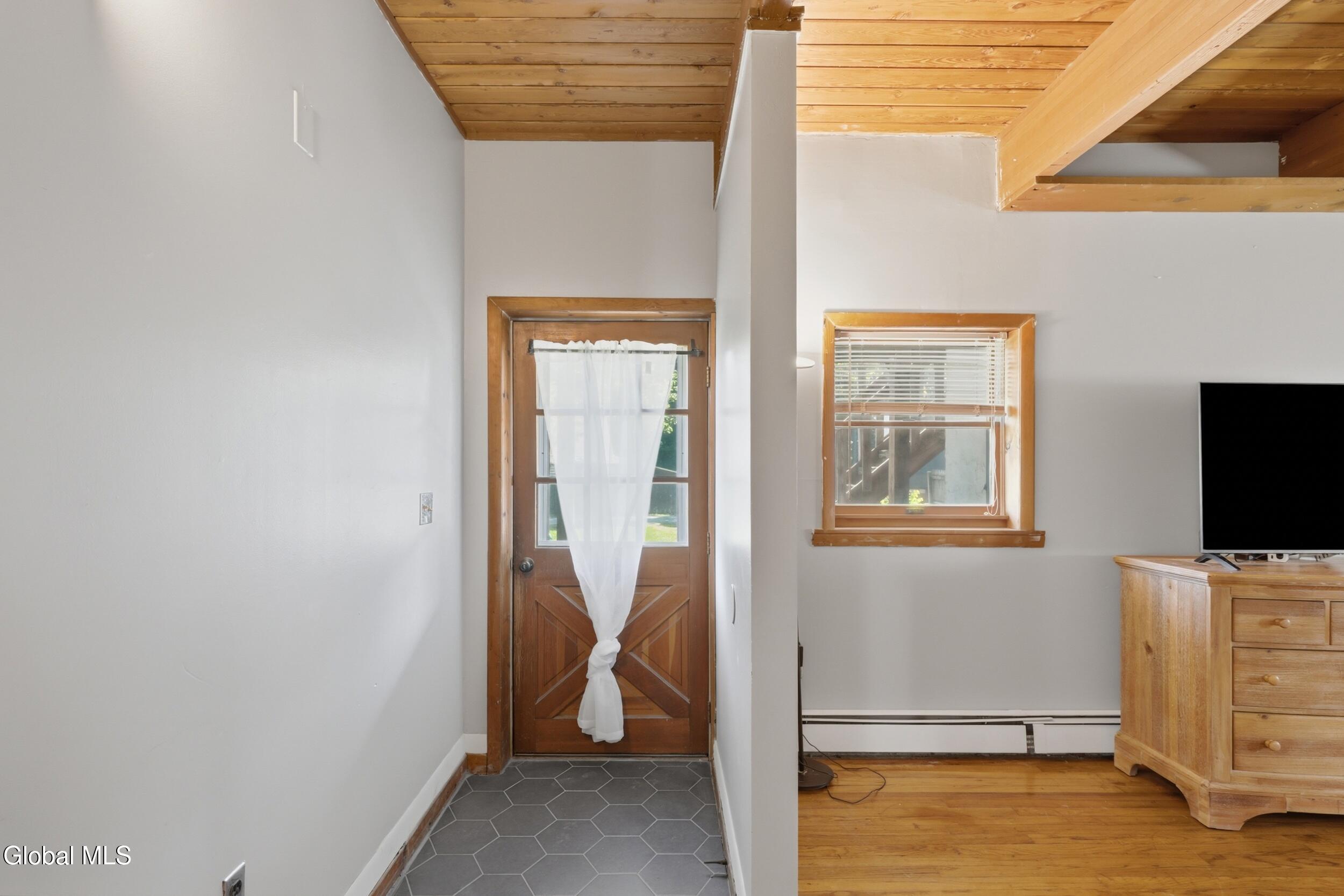1074 Main Street Saugerties NY 12477