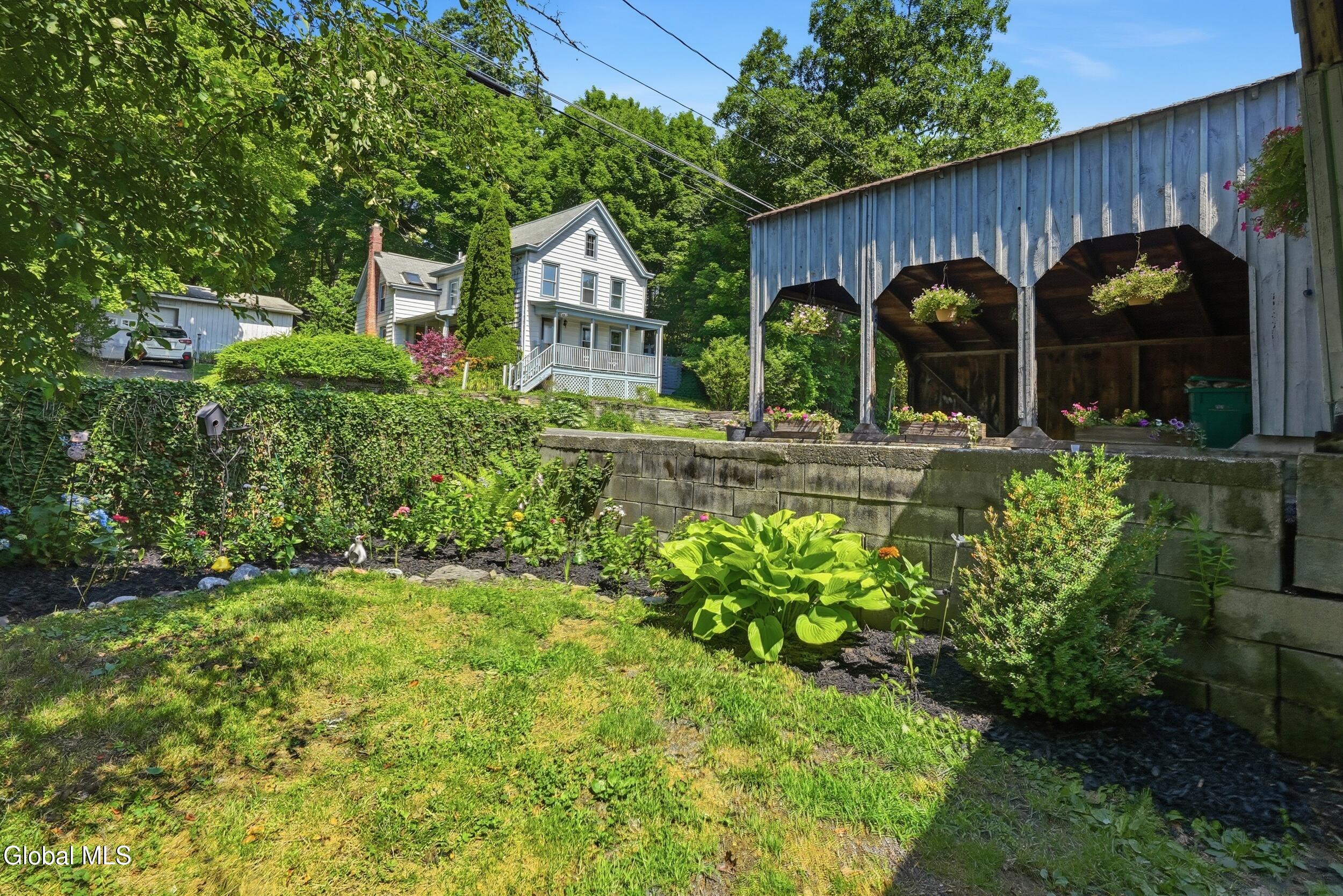 1074 Main Street Saugerties NY 12477
