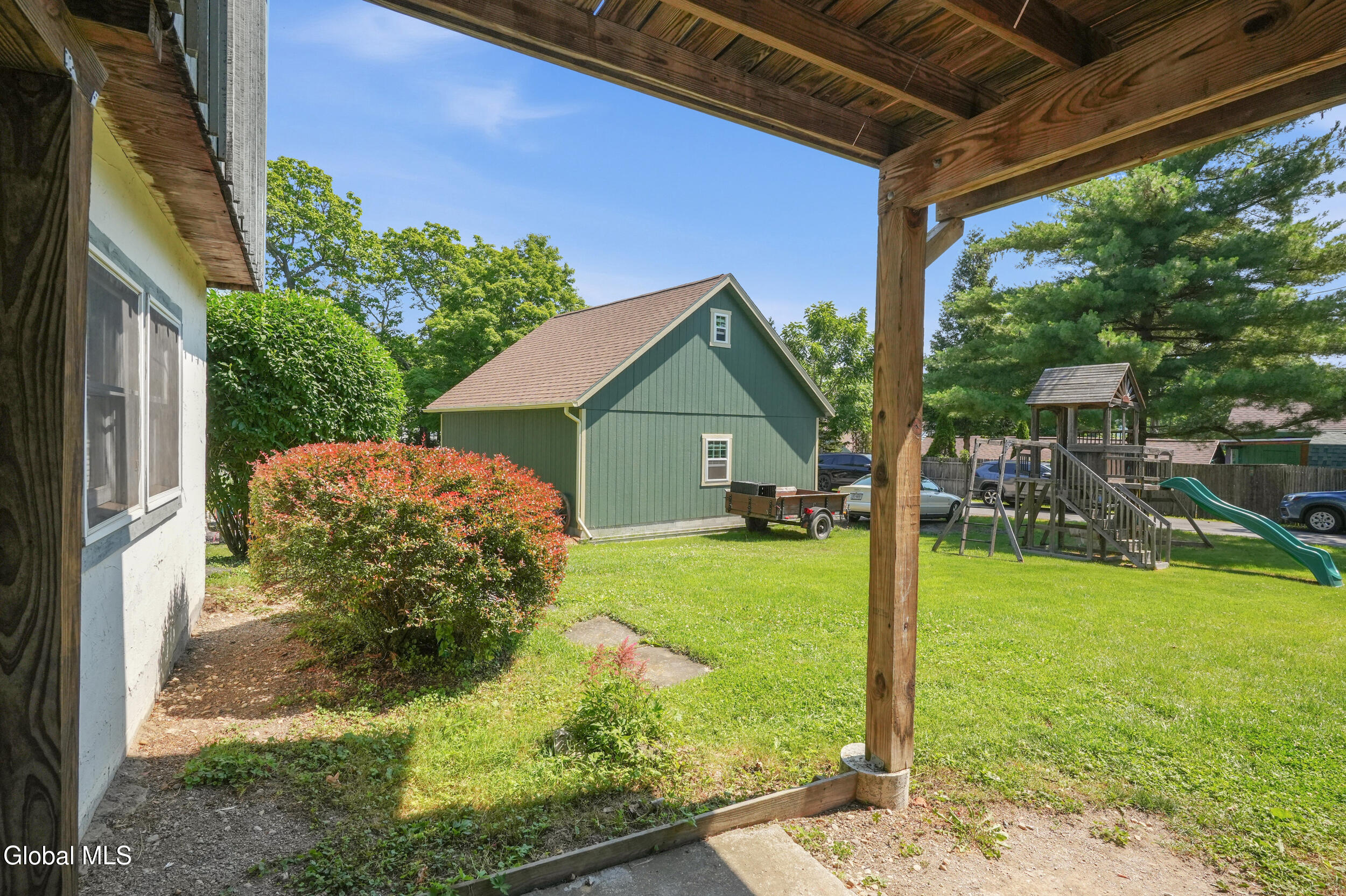 1074 Main Street Saugerties NY 12477