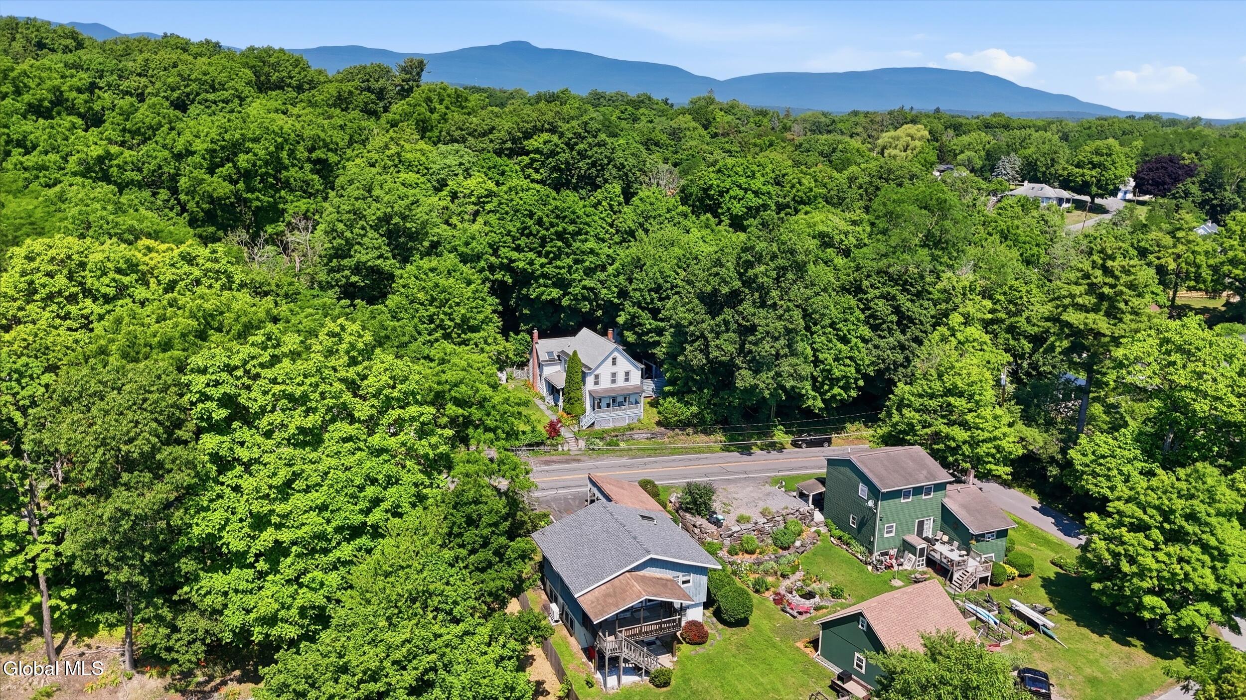 1074 Main Street Saugerties NY 12477