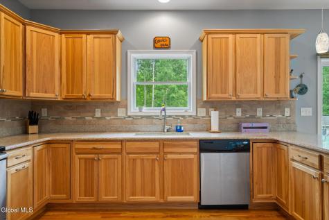 6 Sierra Court Schenectady NY 12304